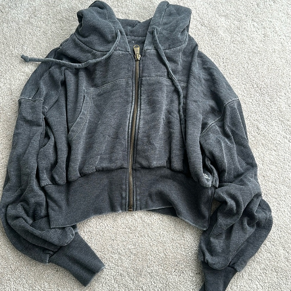 FREE PEOPLE BARELY WORN SWEATSHIRT